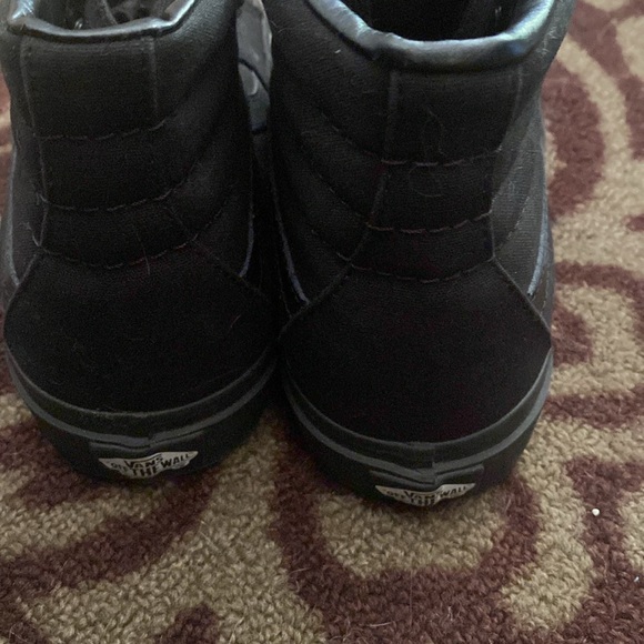 Vans - Picture 4 of 5